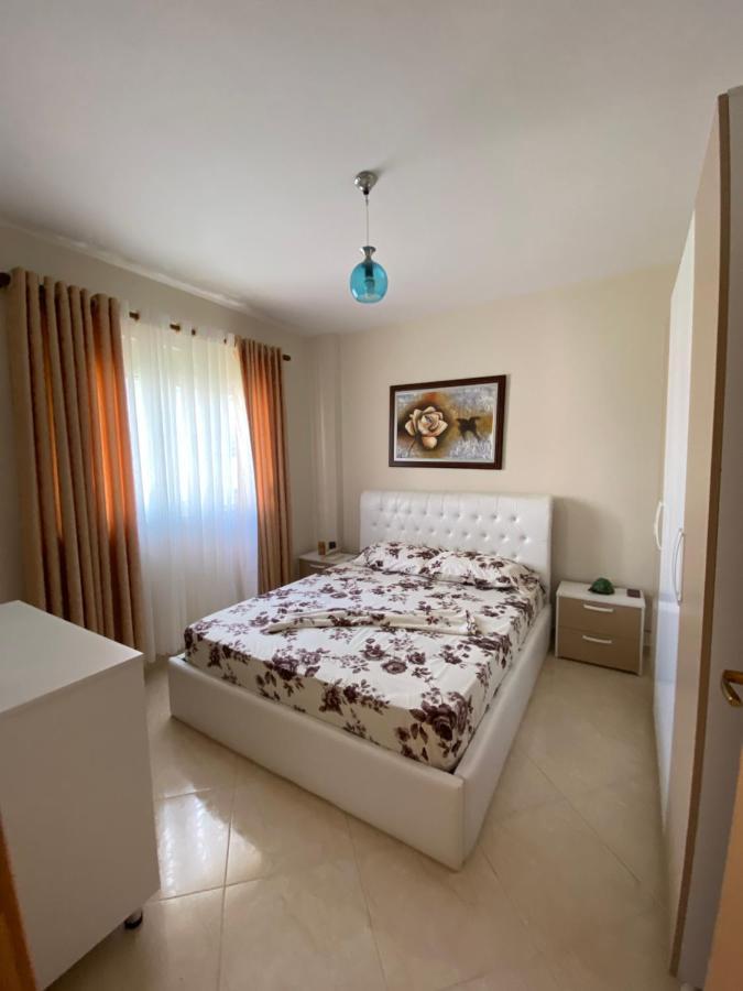 Rori'S Apartment Qerret โกเลม ภายนอก รูปภาพ