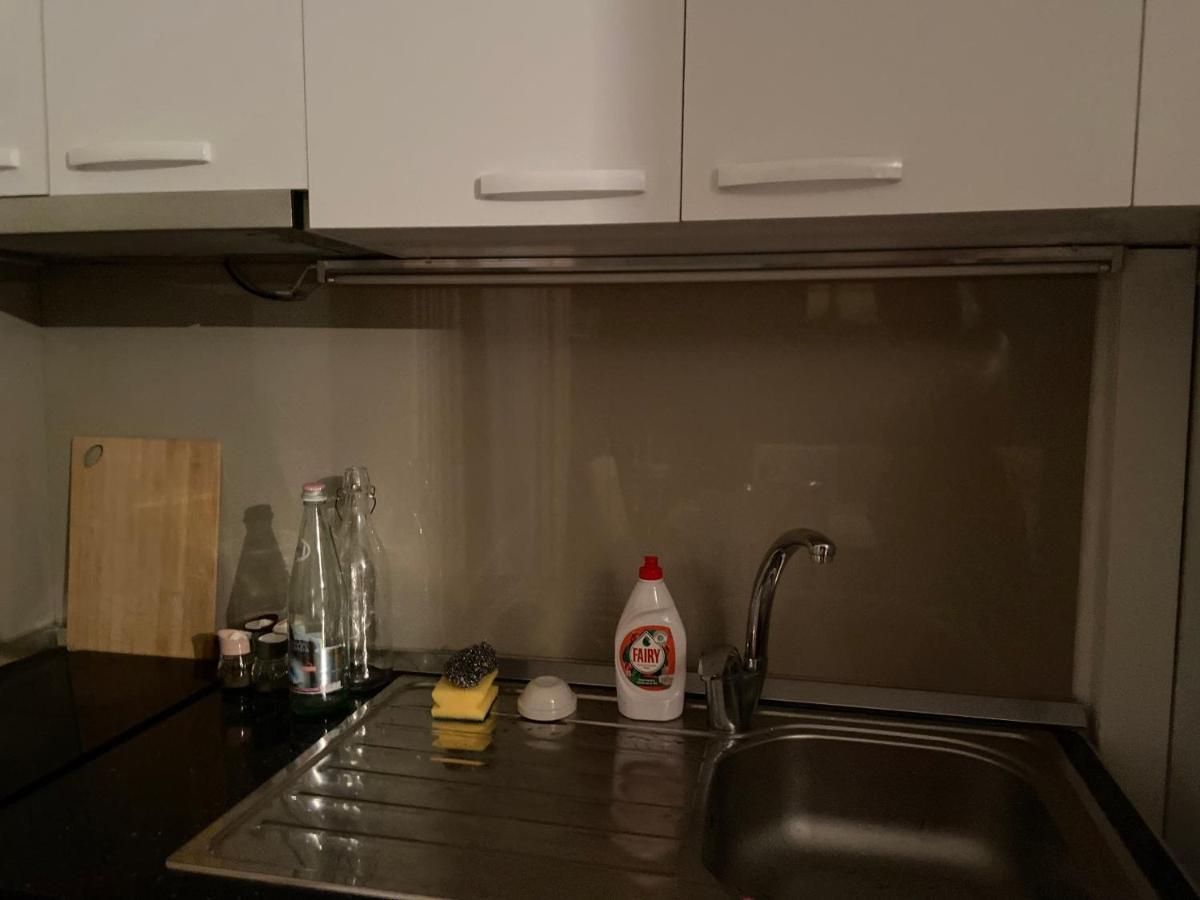Rori'S Apartment Qerret โกเลม ภายนอก รูปภาพ